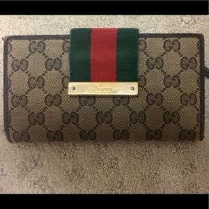 Authentic Gucci wallet